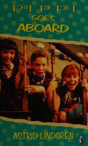 Pippi Goes Aboard (Puffin Books)