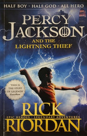 Percy Jackson and the Lightning Thief (Book 1): Rick Riordan (Percy Jackson and The Olympians, 1)