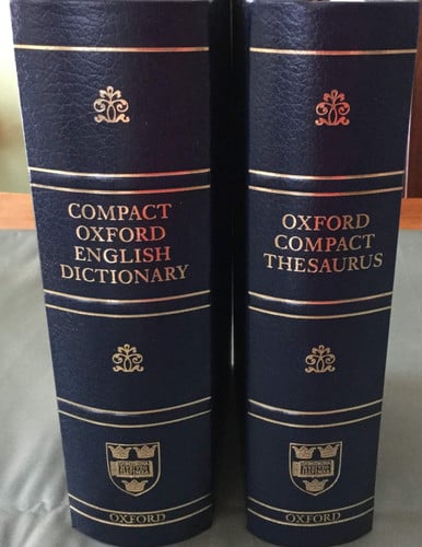 COMPACT OXFORD ENGLISH DICTIONARY OF CURRENT ENGLISH.