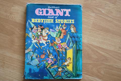 Bedtime Stories (Disney Giant Books)