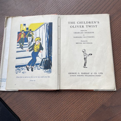 The Children's Oliver Twist, Barbara Matthews - 1963 Harrap & Co, w DustJacket
