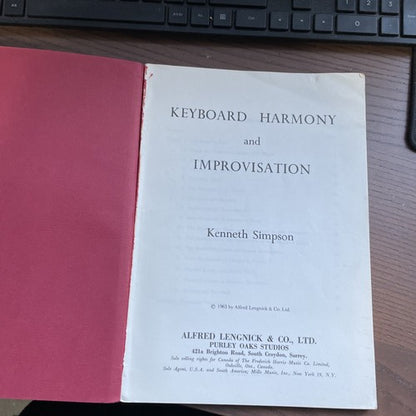 Keyboard Harmony and Improvisation, K.Simpson - LENGNICK 1963