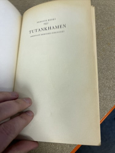 Tutankhamen, C. Desroches-Noblecourt, 1965, Penguin Book