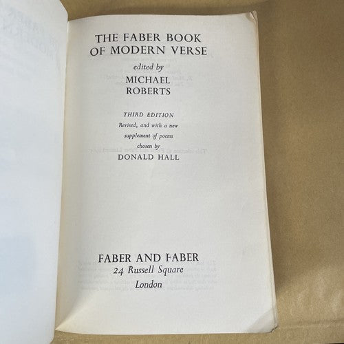 The Faber Book Of Modern Verse(Paperback Book)Michael Robbins-1965-Acceptable