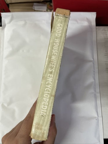 The Good Housewife's Encyclopedia, By Pamela Fry (1963, Illustrated Hardback)