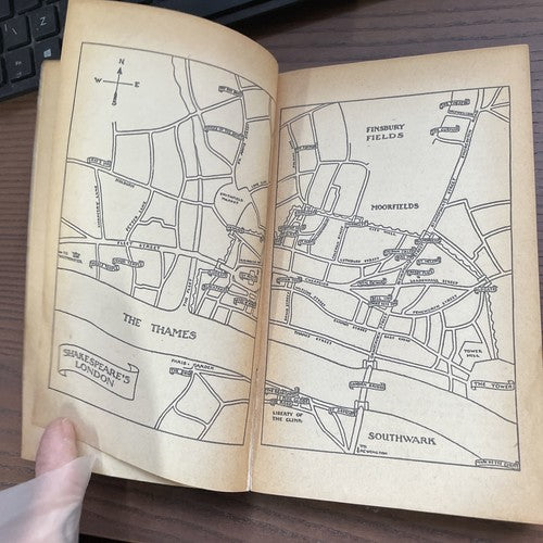 Shakespeare of London - Chute, Marchette. 1962 Four Square