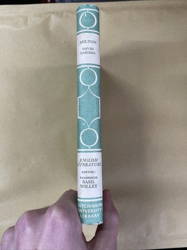 Milton, David Daiches (1957) Hutchinson University Library HB, dustjacket