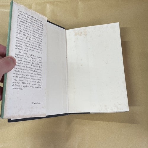 Milton, David Daiches (1957) Hutchinson University Library HB, dustjacket