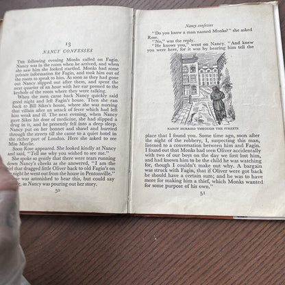 The Children's Oliver Twist, Barbara Matthews - 1963 Harrap & Co, w DustJacket