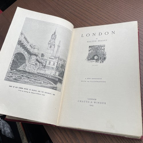 London, Walter Besant -  Chatto & Windus 1925, 125 illustrations 