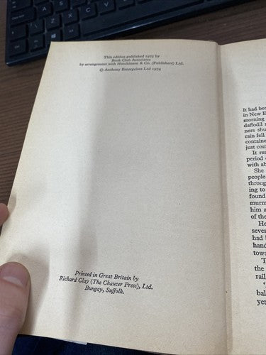 Good - The Malaspiga Exit - Evelyn Anthony 1975-01-01 The hinges are in good con