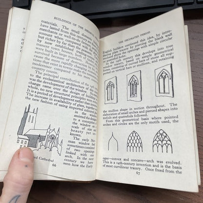 The Observer's Book of Architecture - J Penoyre & M Ryan, Warne, 1965 Warne & Co