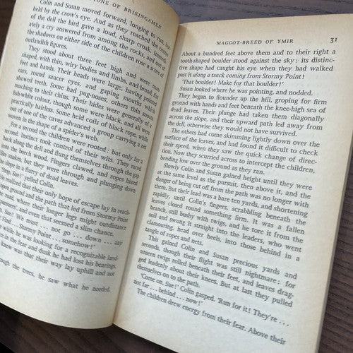 The Weirdstone Of Brisingamen A Tale of Alderley - A.Garner 1971 