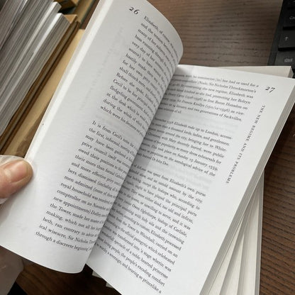 10 VIPVery Interesting People By Oxford Press - 10 books PROP DESIGN DECORATION
