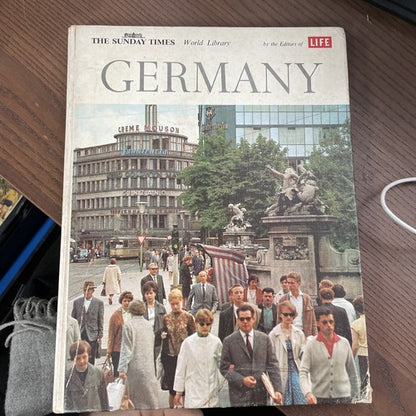 THE SUNDAY TIMES WORLD LIBRARY: GERMANY, T Prittie 1962