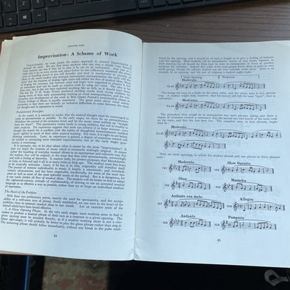 Keyboard Harmony and Improvisation, K.Simpson - LENGNICK 1963