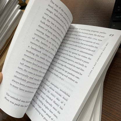 10 VIPVery Interesting People By Oxford Press - 10 books PROP DESIGN DECORATION