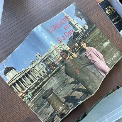 London On £1 A Day (Betty James - 1965) 