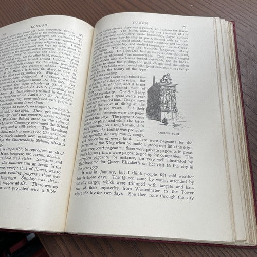 London, Walter Besant -  Chatto & Windus 1925, 125 illustrations 