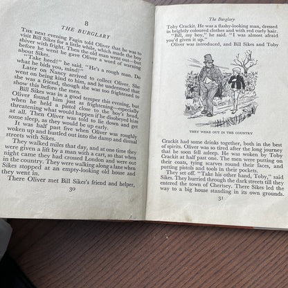 The Children's Oliver Twist, Barbara Matthews - 1963 Harrap & Co, w DustJacket