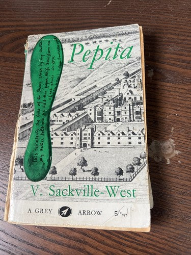 Pepita (Vita Sackville-West - 1961) Loose Sleeve - Grey Arrow