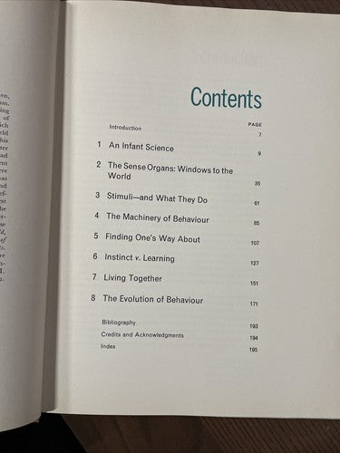 Animal Behaviour Life Nature Library by Niko Tinbergen 1969