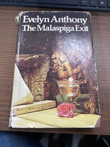 Good - The Malaspiga Exit - Evelyn Anthony 1975-01-01 The hinges are in good con