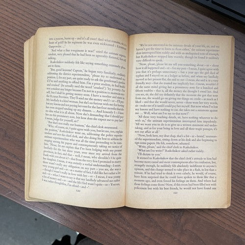 Crime and Punishment, F.Dostoyevsky - Penguin Classics 1960 
