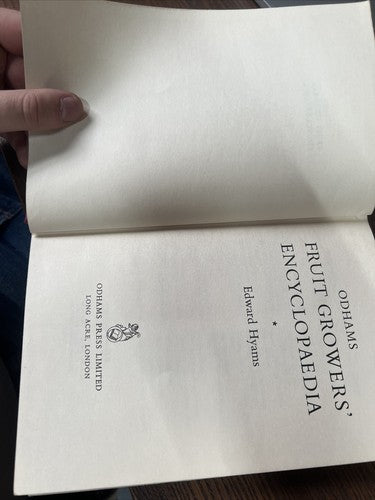 Odhams Fruit Growers' Encyclopaedia by Edward Hyams Hardback with Dustjacket