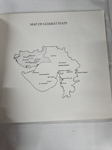 Traditional Indian Arts of Gujarat - Julia Nicholson - Paperback - 1988