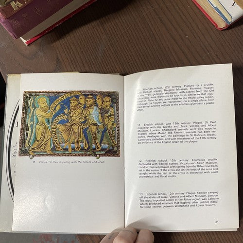European Enamels; Isa Belli Barsali - 1969 First UK Edition The Hamlyn 