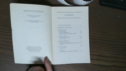 The Great Tradition by F R Leavis (Peregrine Books 1967)