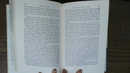 The New Look, Harry Hopkins, 1963, Secker & Warburg