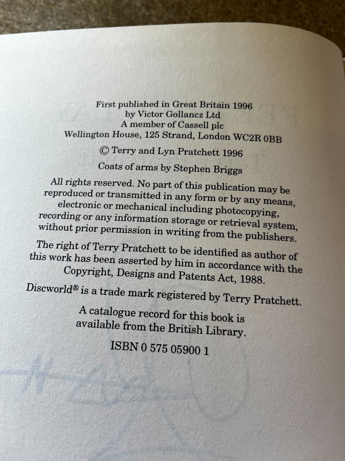 Terry Pratchett Feet Of Clay First Edition Hardback 1996  [SIGNED]